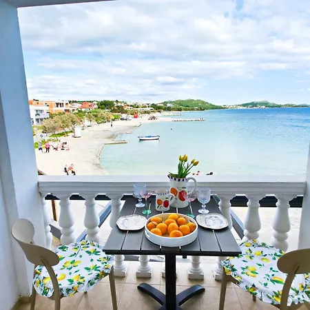 Beachfront Apartment - Janice Beach Pakostane Exterior photo